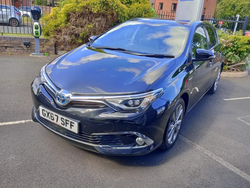 TOYOTA AURIS
