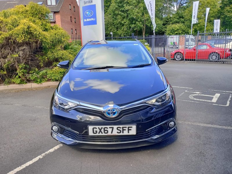 TOYOTA AURIS