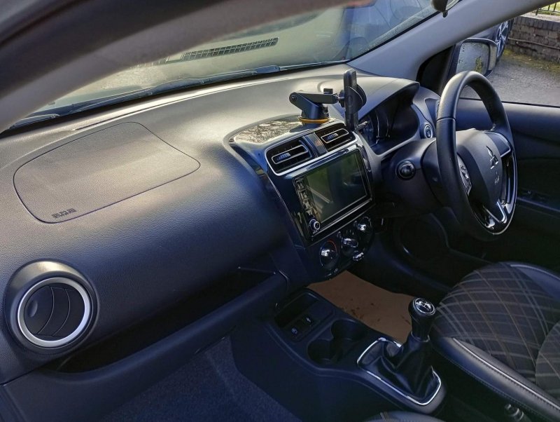 MITSUBISHI MIRAGE
