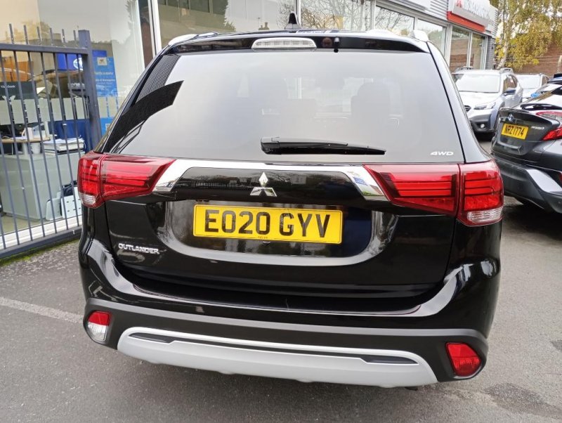 MITSUBISHI OUTLANDER