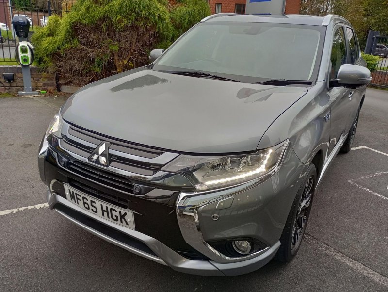 MITSUBISHI OUTLANDER