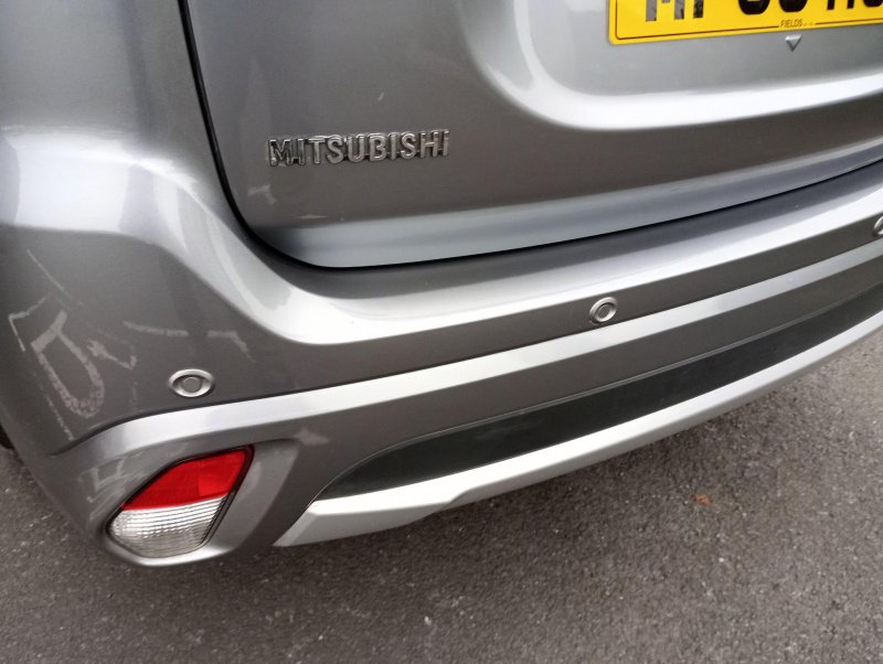 MITSUBISHI OUTLANDER