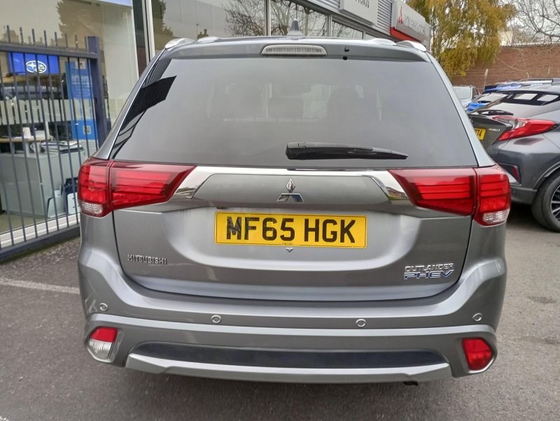 MITSUBISHI OUTLANDER