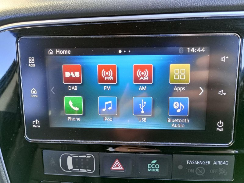 MITSUBISHI OUTLANDER