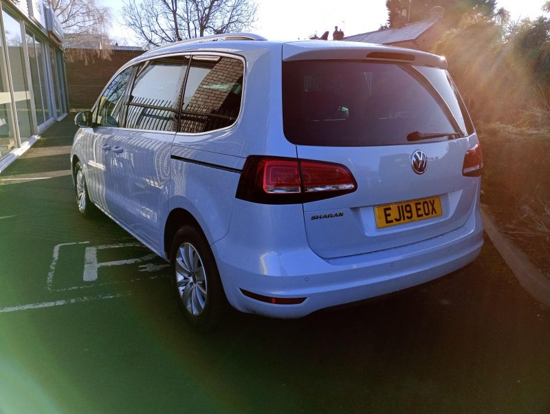 VOLKSWAGEN SHARAN
