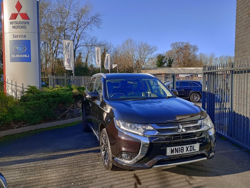 MITSUBISHI OUTLANDER