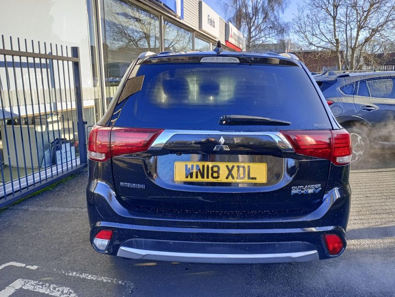 MITSUBISHI OUTLANDER