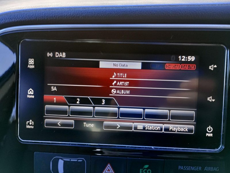 MITSUBISHI OUTLANDER