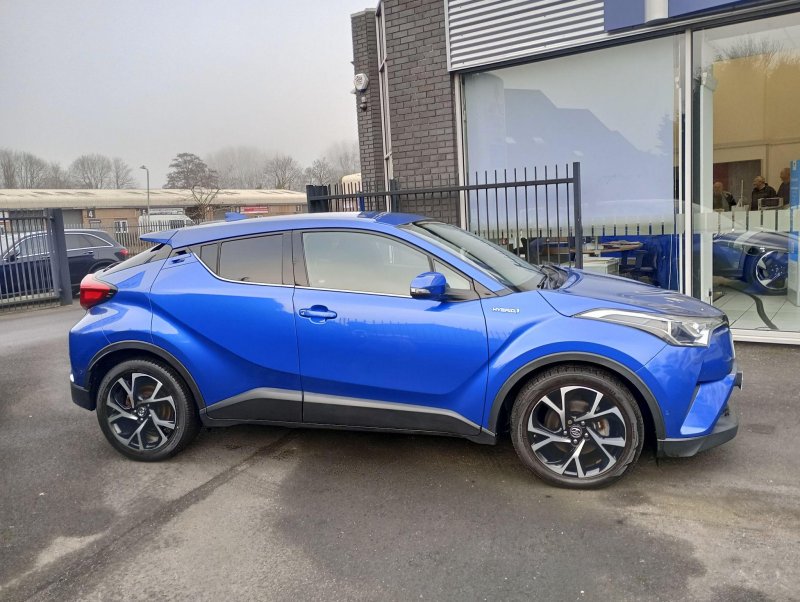 TOYOTA C-HR