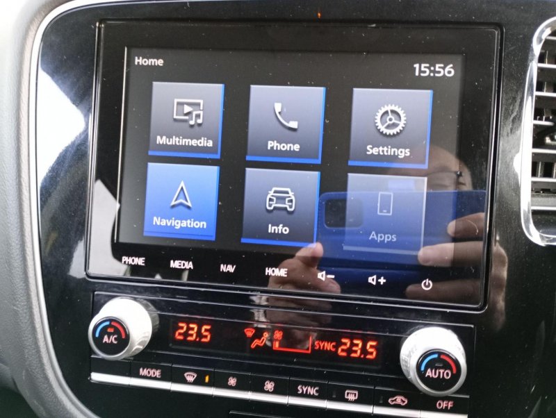 MITSUBISHI OUTLANDER