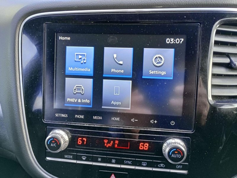 MITSUBISHI OUTLANDER
