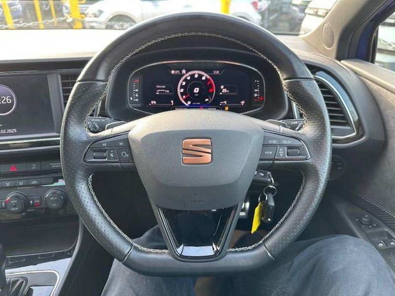 SEAT LEON