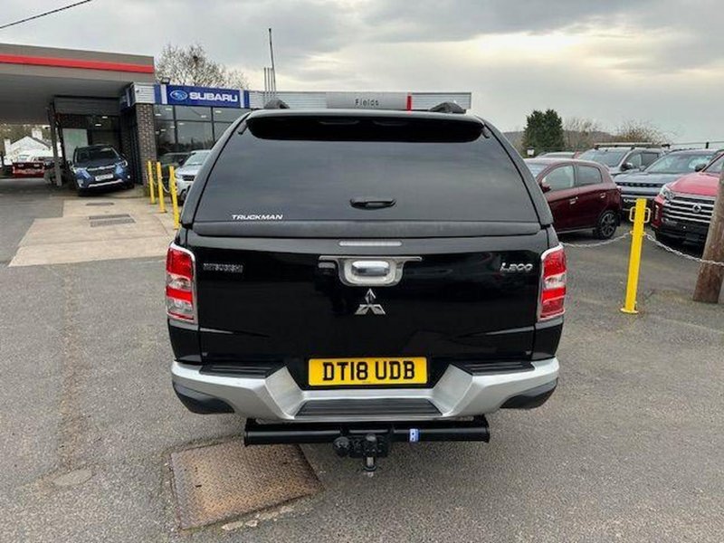 MITSUBISHI L200