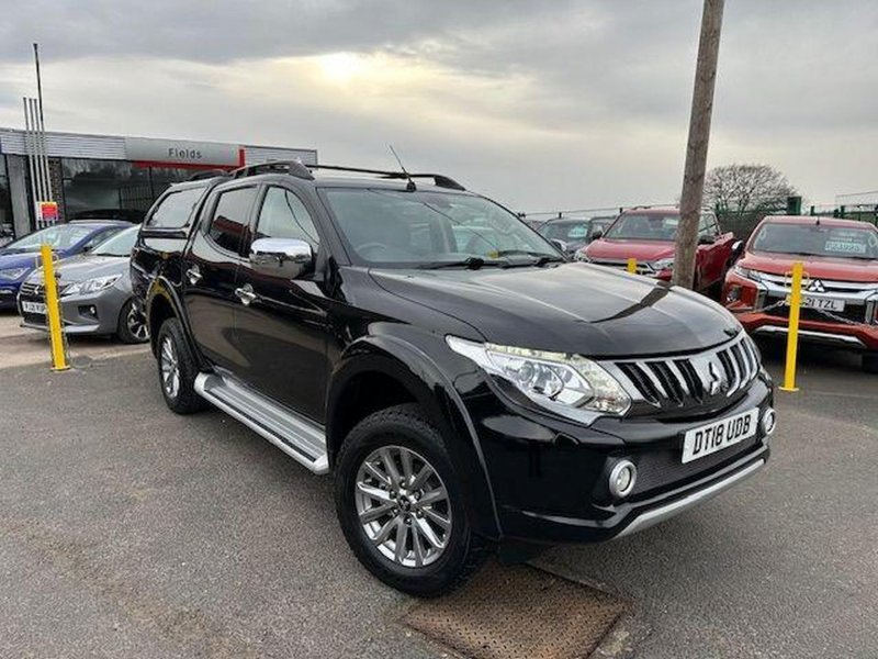 MITSUBISHI L200