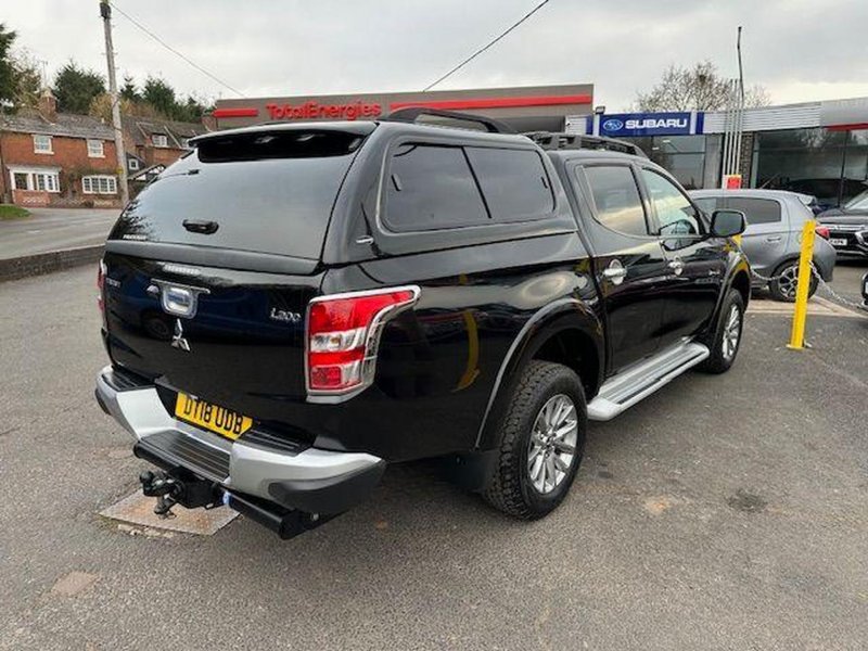 MITSUBISHI L200