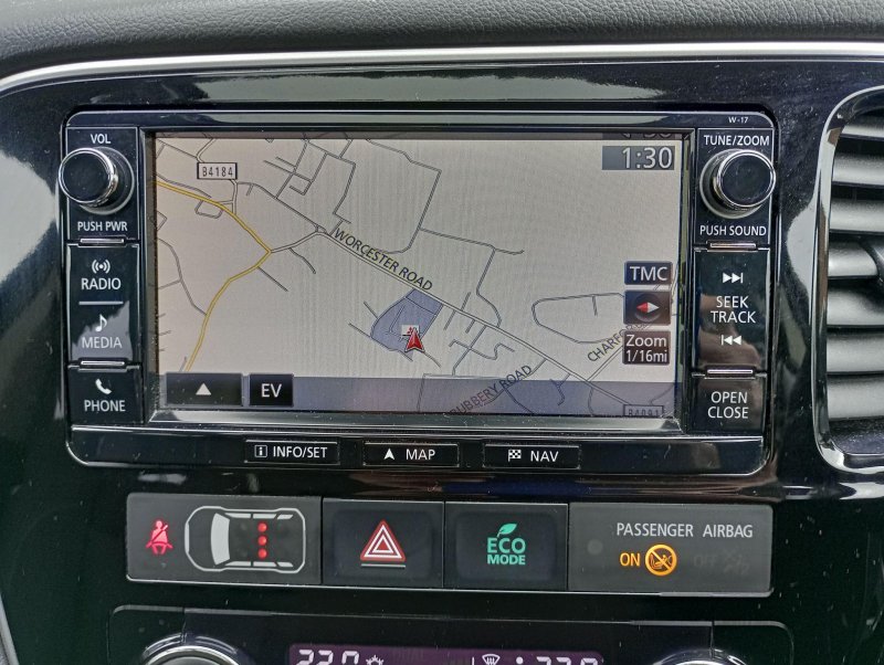 MITSUBISHI OUTLANDER