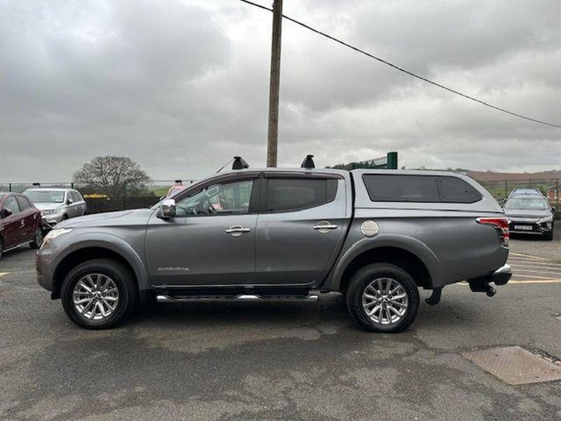 MITSUBISHI L200