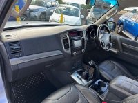 MITSUBISHI SHOGUN